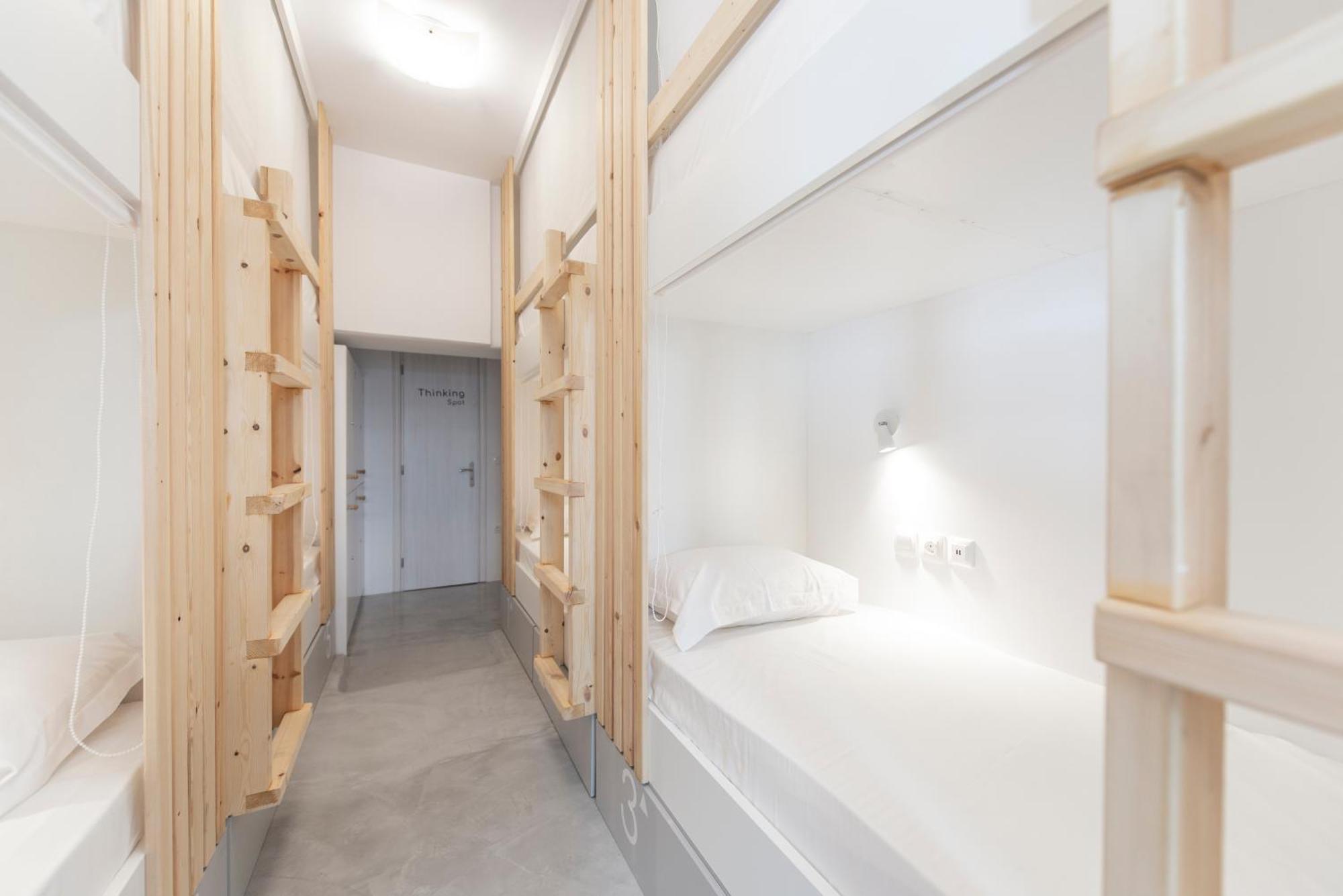 Bedspot Hostel Fira  Zewnętrze zdjęcie